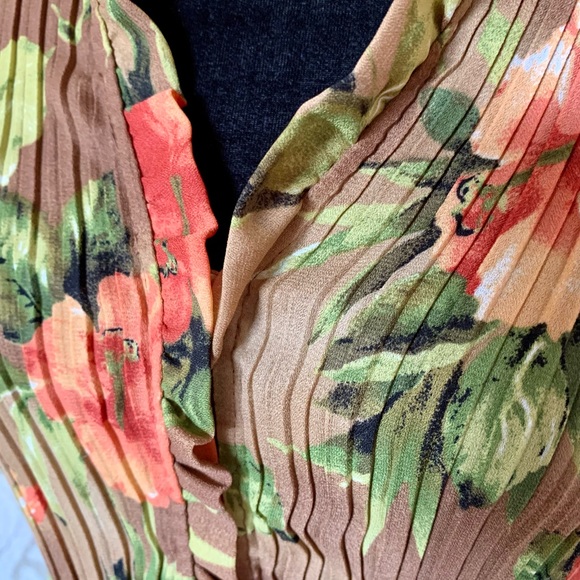 Allison Taylor Ladies Pleated Crepe Blouse - Picture 8 of 9